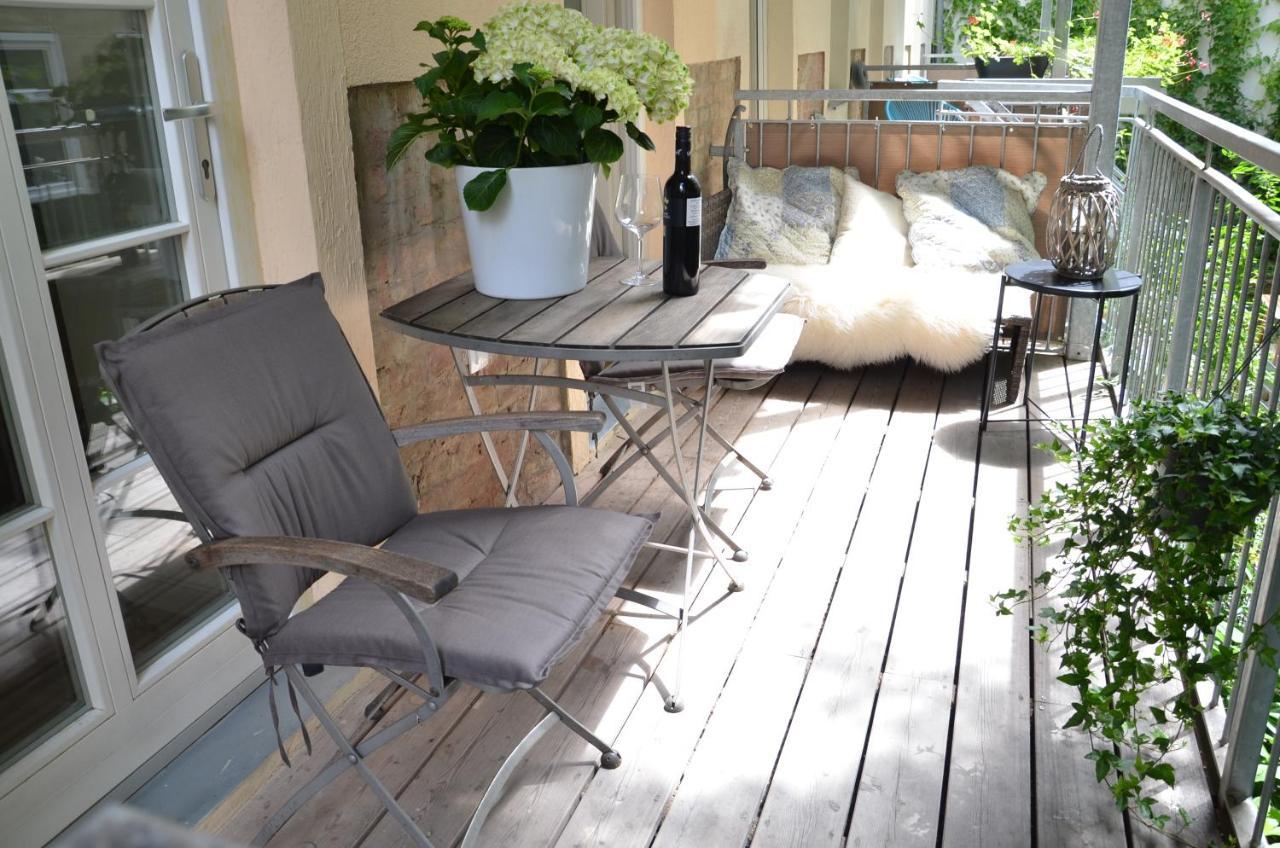 Central Vienna Apartment With Garden View Buitenkant foto